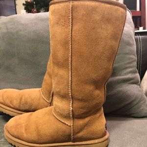 Ugg boots size 8